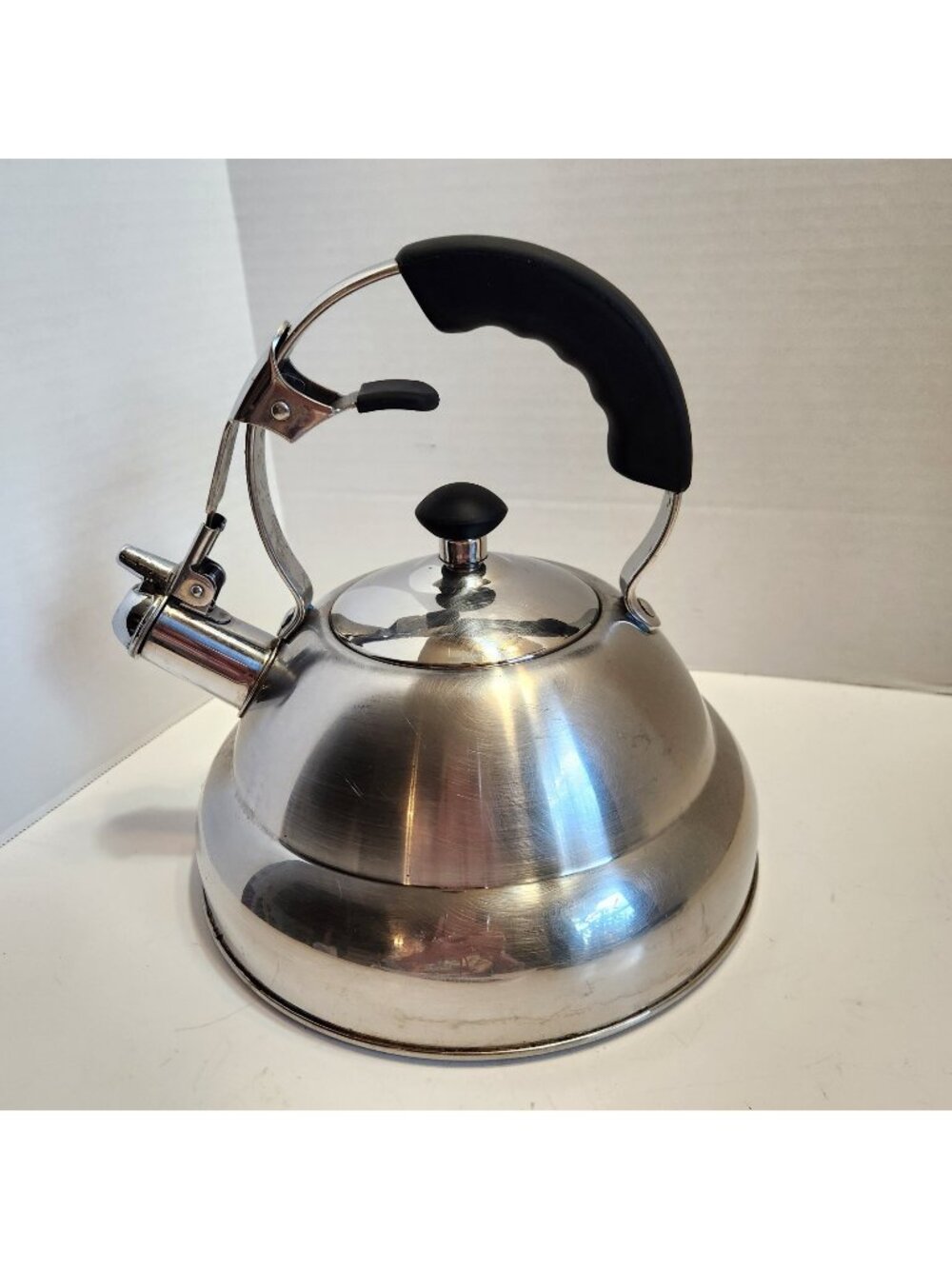 Tramontina Tea Pot Kettle Stainless Steel 2 Quart Insulated Handle READ